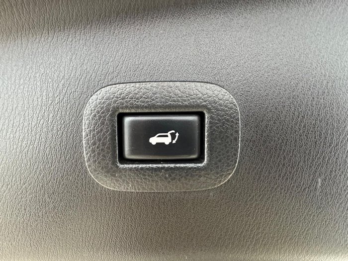 2022 Nissan Patrol Ti-L