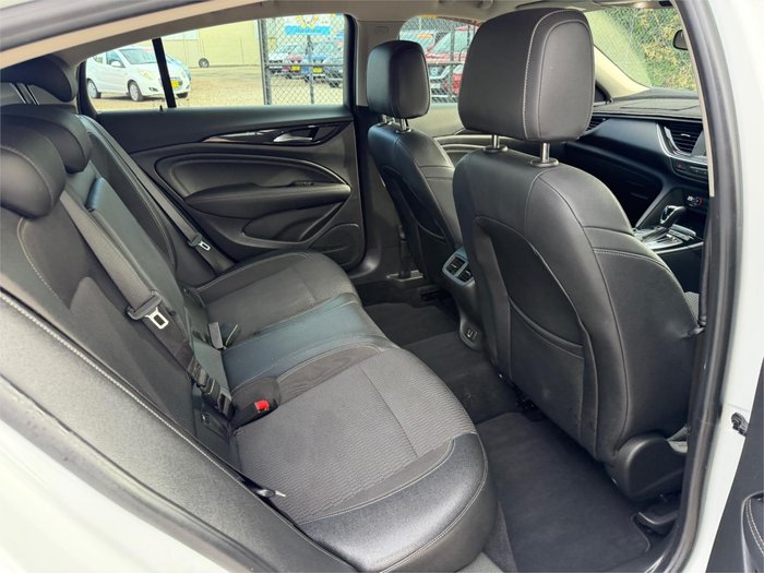 2018 HOLDEN COMMODORE RS