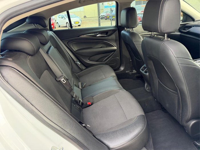 2018 HOLDEN COMMODORE RS