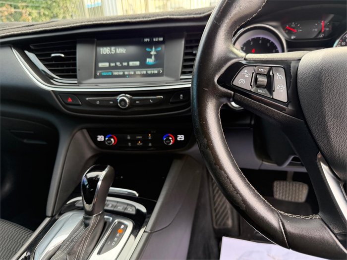 2018 HOLDEN COMMODORE RS