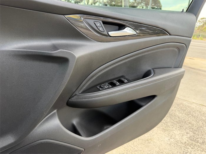 2018 HOLDEN COMMODORE RS