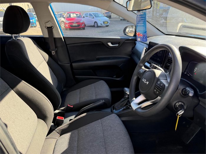 2024 KIA STONIC S