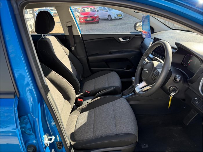 2024 KIA STONIC S