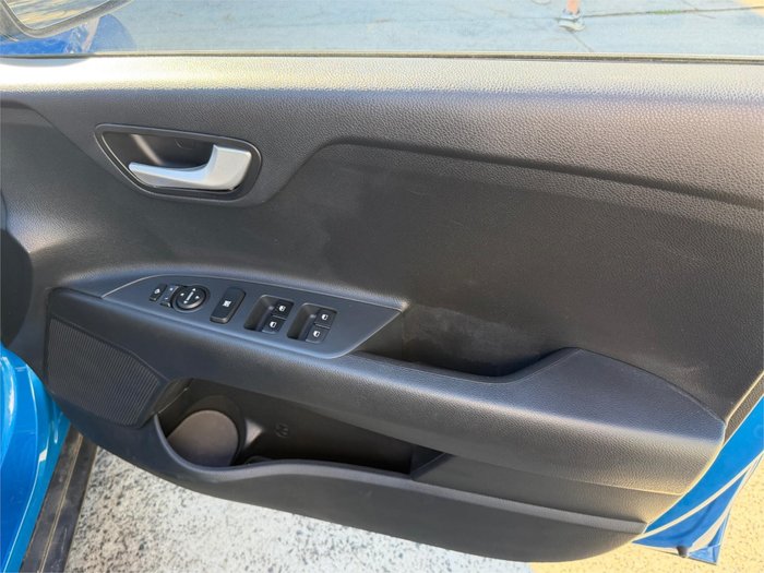 2024 KIA STONIC S