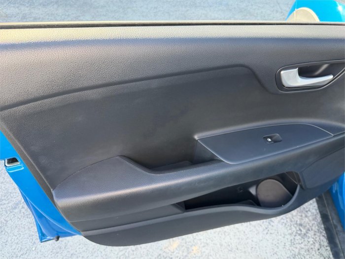 2024 KIA STONIC S