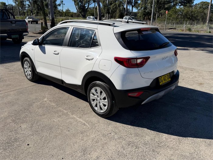 2022 KIA STONIC S