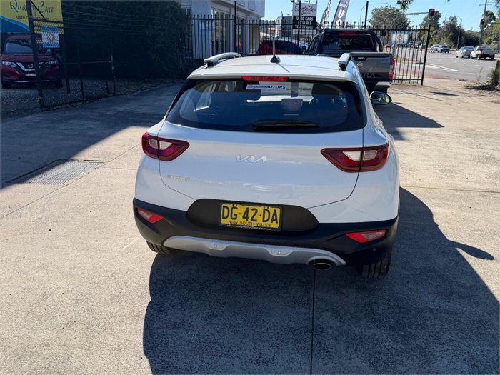 2022 KIA STONIC S