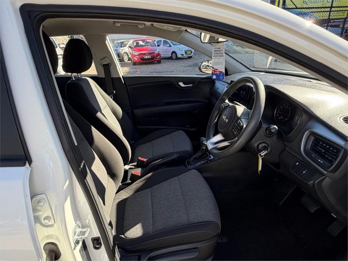 2022 KIA STONIC S
