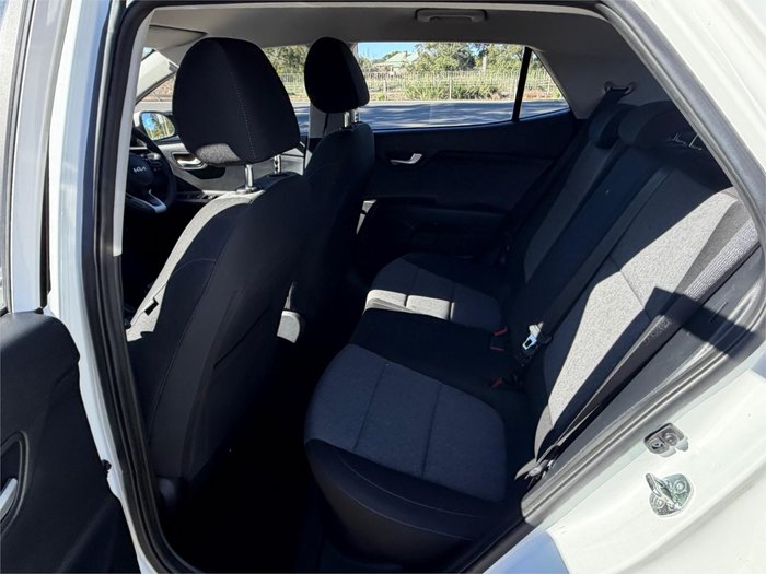 2022 KIA STONIC S