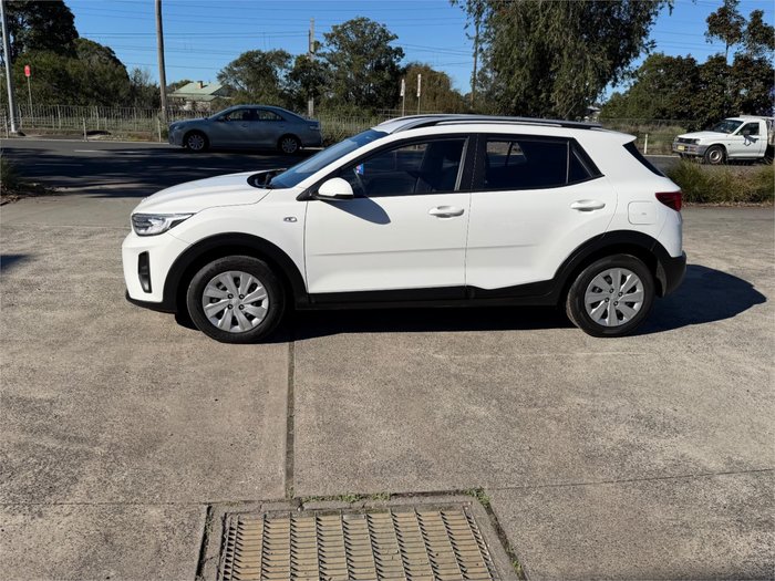 2022 KIA STONIC S