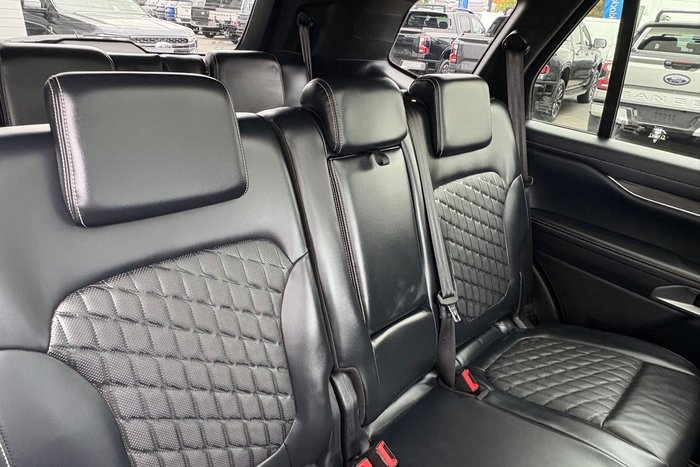 2022 Ford Everest Platinum