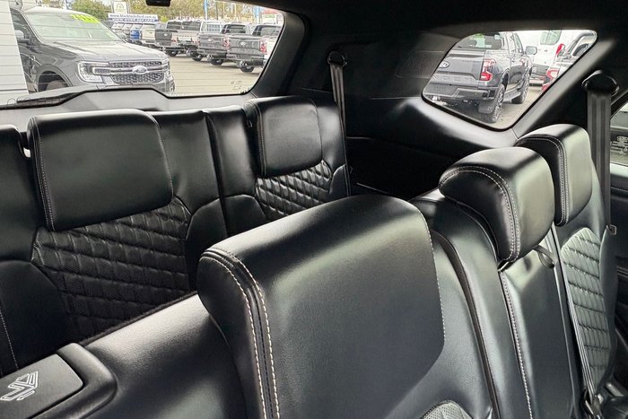 2022 Ford Everest Platinum