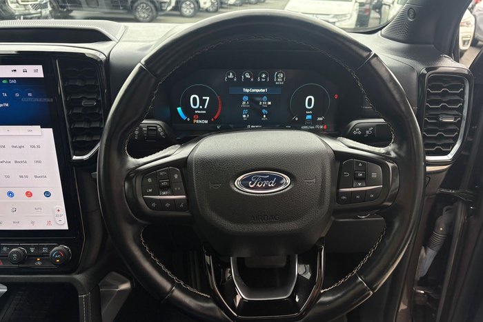 2022 Ford Everest Platinum