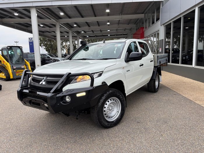 2022 Mitsubishi Triton GLX