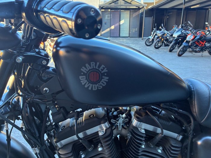 2019 HARLEY-DAVIDSON XL883N IRON 883 BLACK