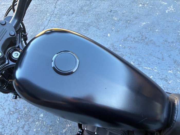 2019 HARLEY-DAVIDSON XL883N IRON 883 BLACK