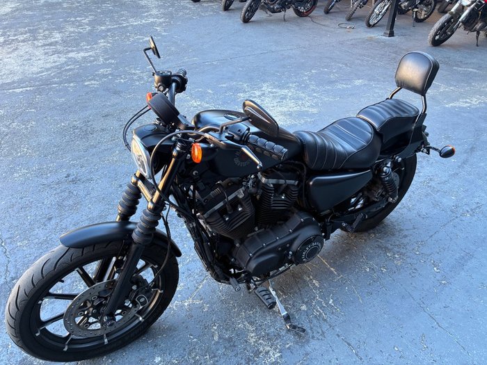 2019 HARLEY-DAVIDSON XL883N IRON 883 BLACK