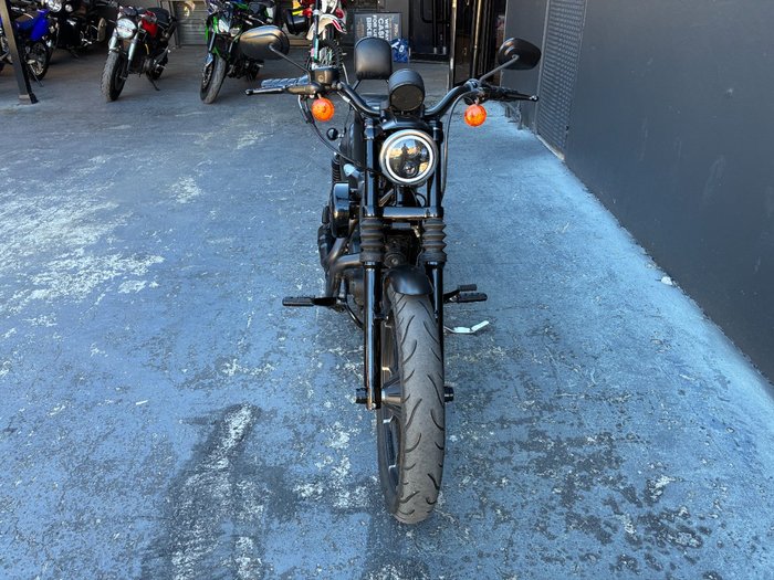 2019 HARLEY-DAVIDSON XL883N IRON 883 BLACK