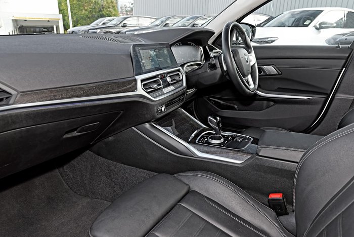 2022 BMW 3 Series 330i M Sport