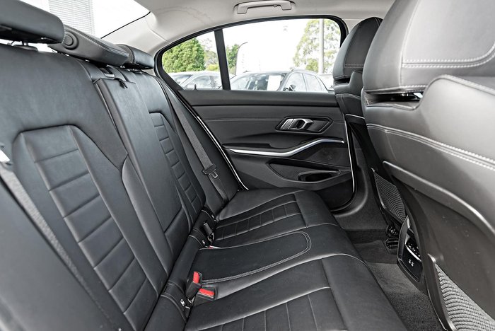 2022 BMW 3 Series 330i M Sport