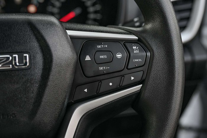 2022 Isuzu MU-X LS-M