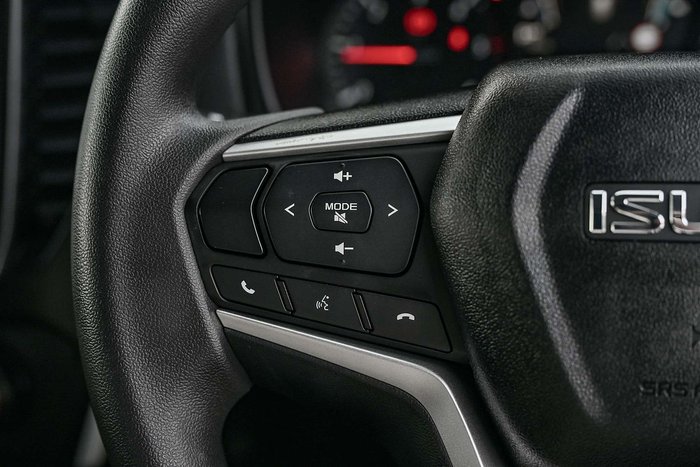 2022 Isuzu MU-X LS-M