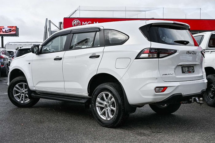 2022 Isuzu MU-X LS-M