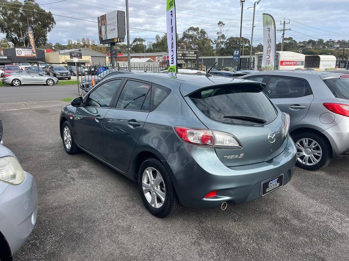 2011 Mazda 3 Neo