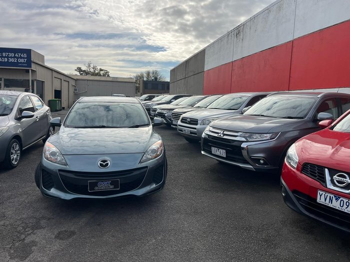 2011 Mazda 3 Neo