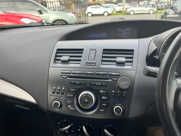 2011 Mazda 3 Neo