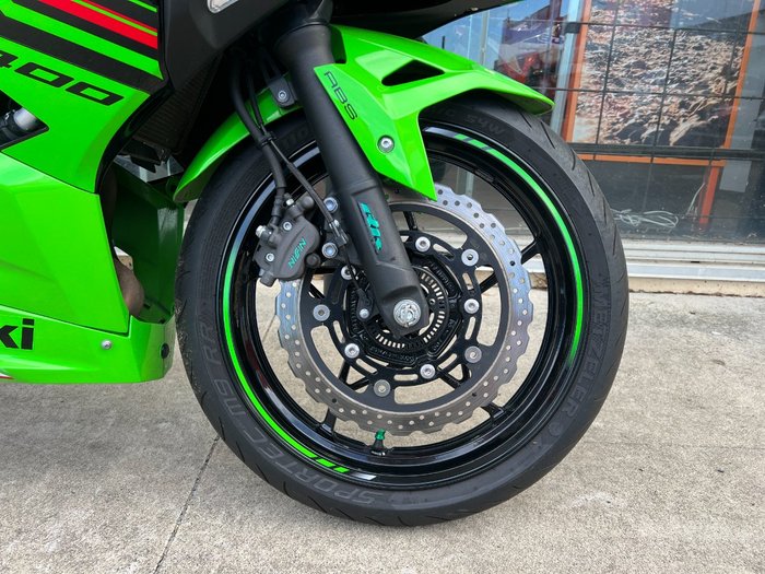 2023 Kawasaki NINJA 400 KRT INSPIRED CG GREEN