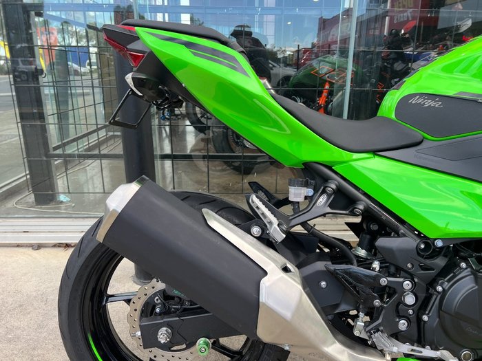 2023 Kawasaki NINJA 400 KRT INSPIRED CG GREEN