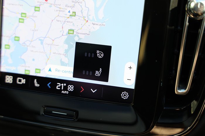 2024 Volvo EX40 Black Edition