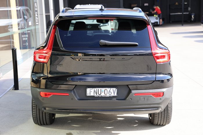 2024 Volvo EX40 Black Edition