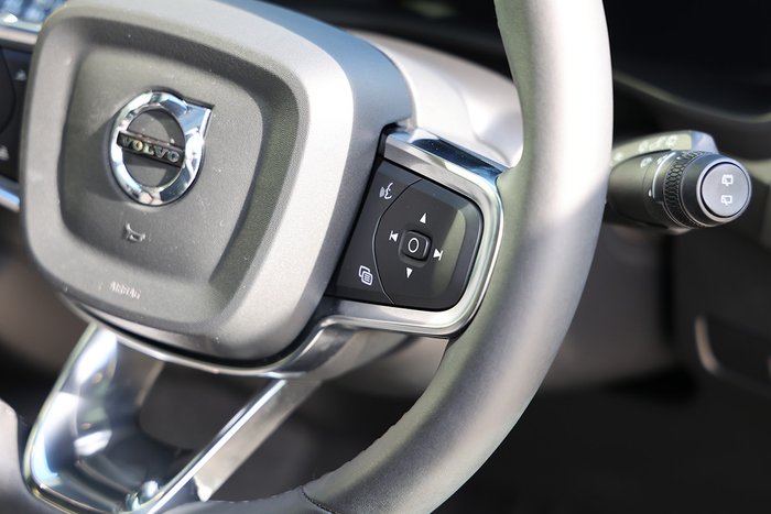 2024 Volvo EX40 Black Edition