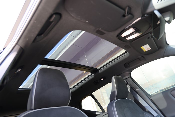 2024 Volvo EX40 Black Edition