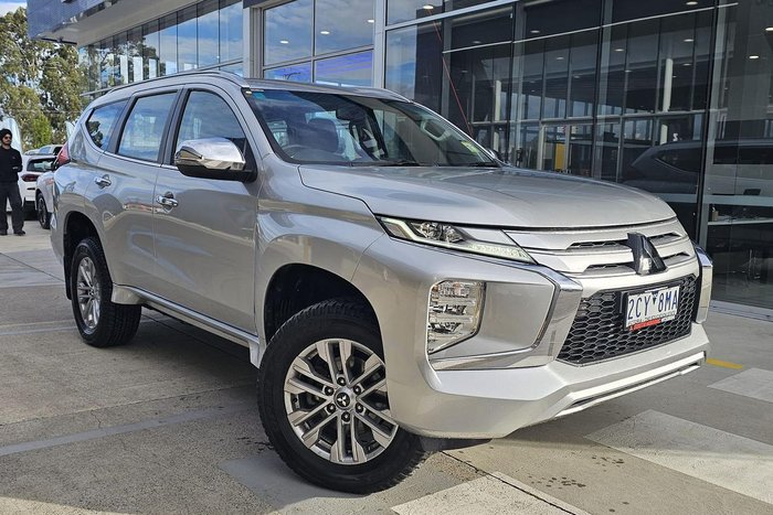 2023 Mitsubishi Pajero Sport GLX