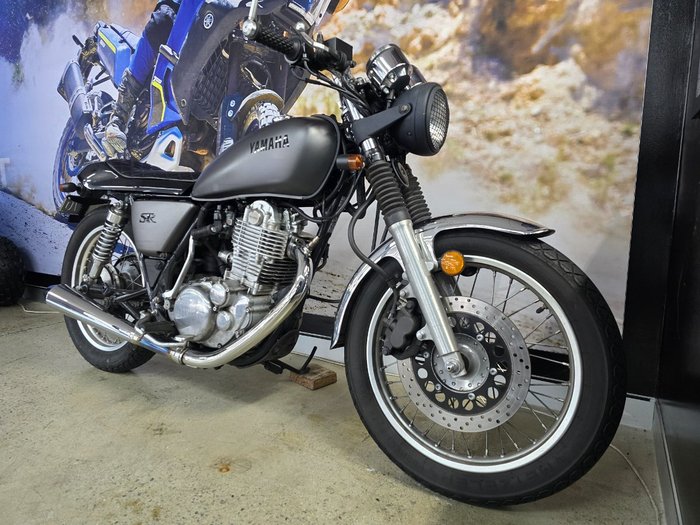2014 Yamaha SR400 Grey
