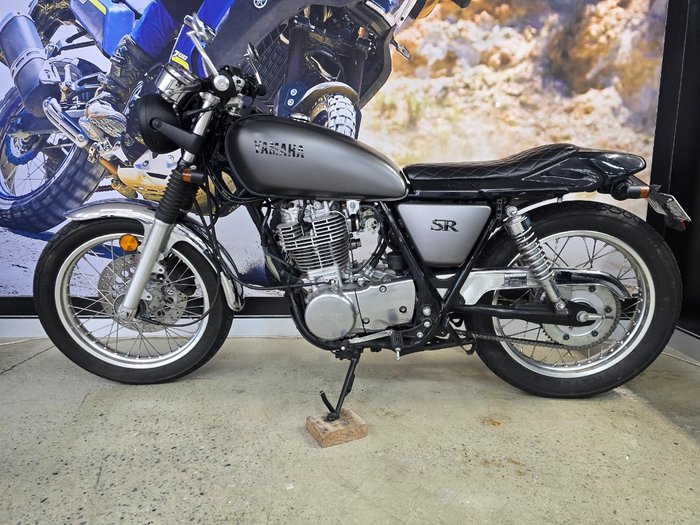 2014 Yamaha SR400 Grey