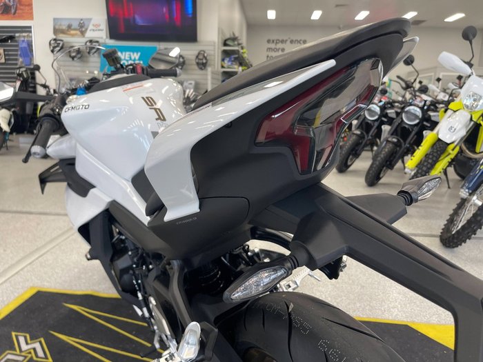 2024 CFMOTO 450 SR S WHITE