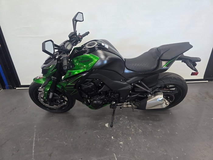 2025 Kawasaki Z1000 GREY