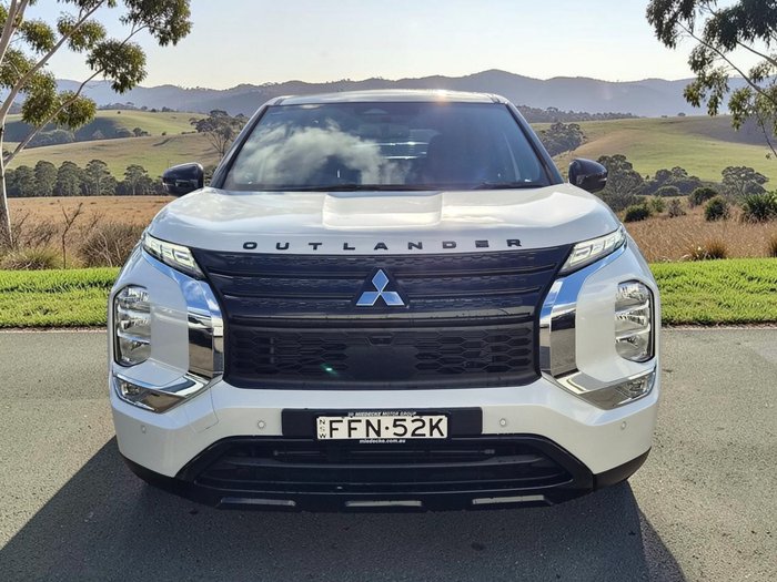 2023 Mitsubishi Outlander Black Edition