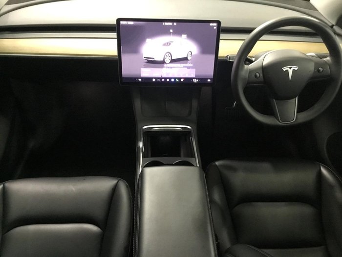 2022 Tesla Model Y Rear-Wheel Drive