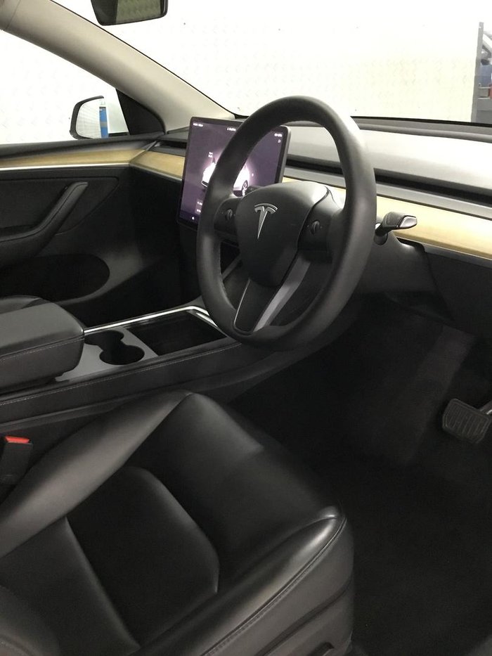 2022 Tesla Model Y Rear-Wheel Drive