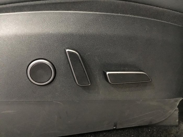 2022 Tesla Model Y Rear-Wheel Drive