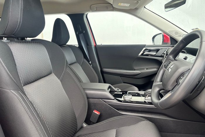 2025 Mitsubishi Outlander ES