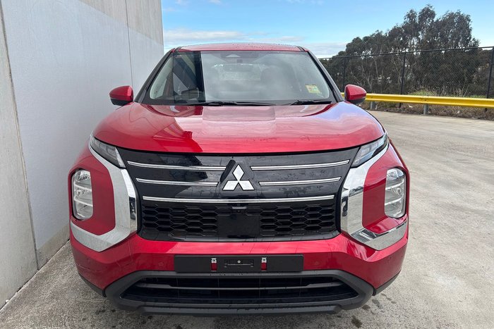 2025 Mitsubishi Outlander ES