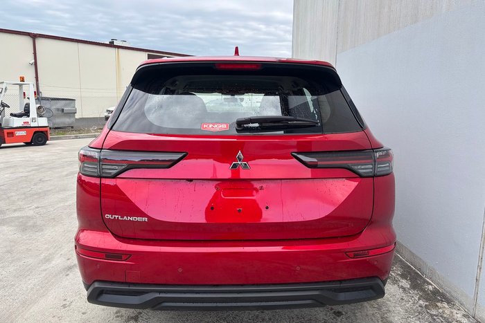2025 Mitsubishi Outlander ES