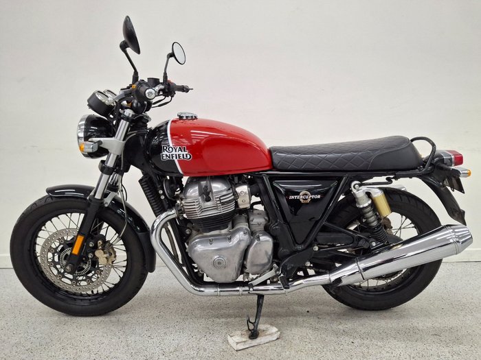 2019 Royal Enfield INTERCEPTOR 650 CLASSIC Red