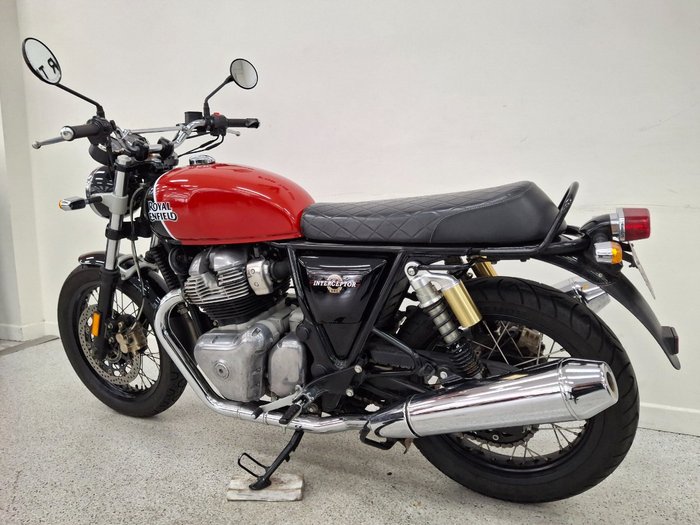 2019 Royal Enfield INTERCEPTOR 650 CLASSIC Red